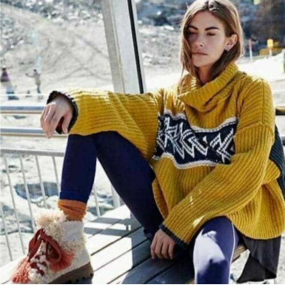 Free People | Knit Slouchy Yellow Cowl Arrow Sweater | Large - Picture 1 of 11